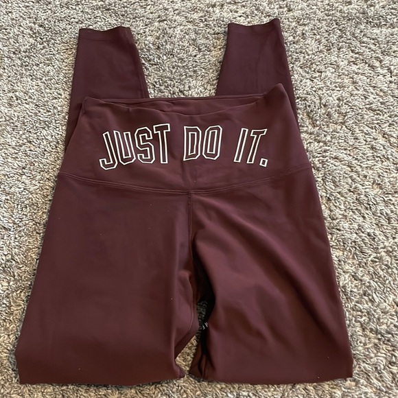 Nike dri-fit leggings size small burgundy - Picture 1 of 4